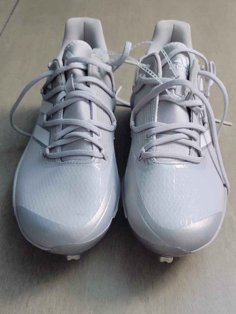 adidas Women's Light Gray/White Athletic Cleats Size 7